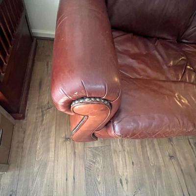 King Hickory Leather Sofa With Nailhead Accents (LR-MG)