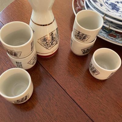 Sale Photo Thumbnail #34: Several Sake set and Fan - 25 total items 