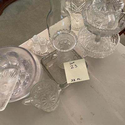 Sale Photo Thumbnail #72: 22 Pieces of Asst. Crystal