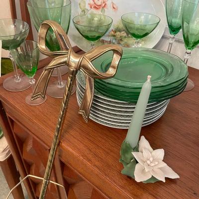 Sale Photo Thumbnail #82:  Set of 8 winterthur dessert set, brass plate holder, along with a virety of other items - 25 pieces 