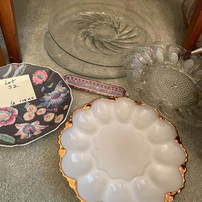 Sale Photo Thumbnail #107: Glass and Ceramic serving platters - 6 items 