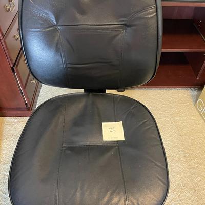 Sale Photo Thumbnail #164: Black Leather adjustable chair