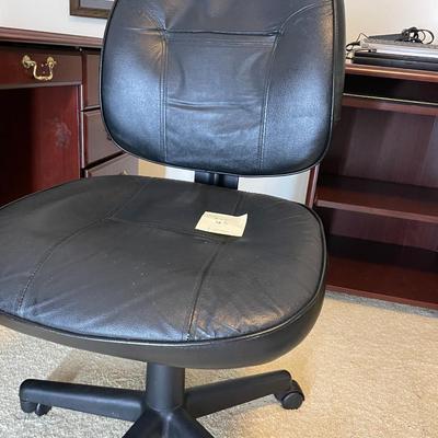 Sale Photo Thumbnail #165: Black Leather adjustable chair