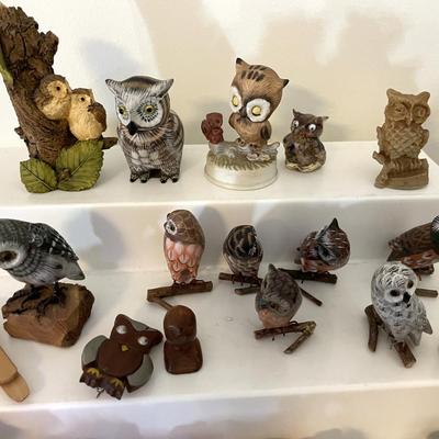 Sale Photo Thumbnail #215: 36 piece minature owl collection