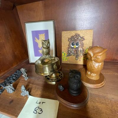Sale Photo Thumbnail #232: Assorted owls including a music box - 9 items 