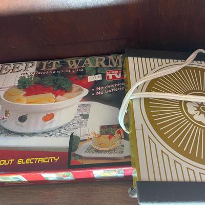 Sale Photo Thumbnail #282: 2 electric warmer, microwavable warm and portable steamer 4 pieces 