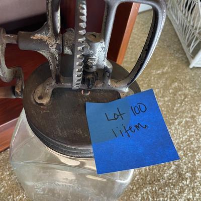 Sale Photo Thumbnail #289: Dazey Tabletop Butter Churn 