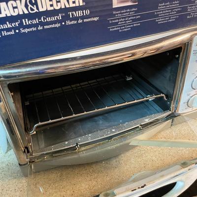 Sale Photo Thumbnail #329: Oster small toasting oven and B&D heat guard mount