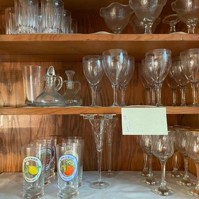Sale Photo Thumbnail #353: Asst glasses - 41 pieces
