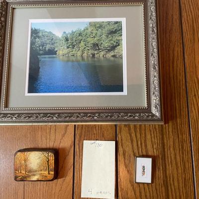 Sale Photo Thumbnail #386: Misc wall hangings and 1 clock