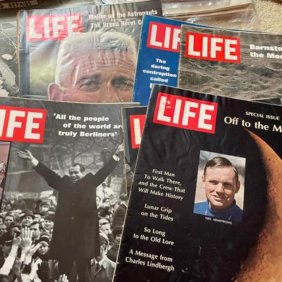 Sale Photo Thumbnail #392: Vintage life magazing & newpapers