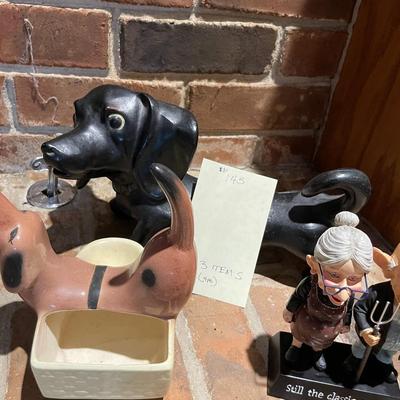 Sale Photo Thumbnail #433: dauschund planter & bookends, small statue