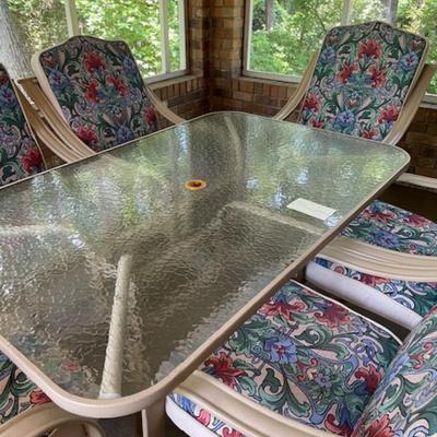 Sale Photo Thumbnail #488: Table with 6 chairs & cushions 