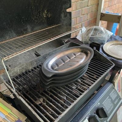 Sale Photo Thumbnail #494: Broil Mate Grill with gas tank (works) and accessories 