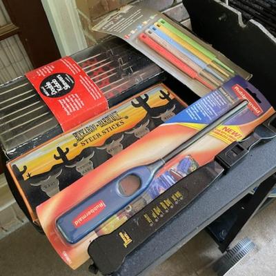 Sale Photo Thumbnail #493: Broil Mate Grill with gas tank (works) and accessories 