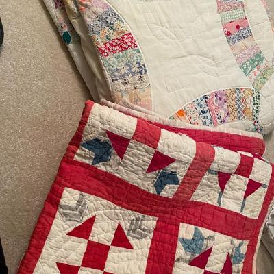 Sale Photo Thumbnail #510: 1 Quilt stand, 6 quilts (asst. sizes)