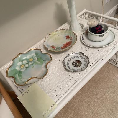 Sale Photo Thumbnail #520: 2 bedtrays, stuffed animals & serving dishes