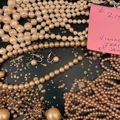 Sale Photo Thumbnail #641: Asst. Vintage jewlery including pears and crystals 
