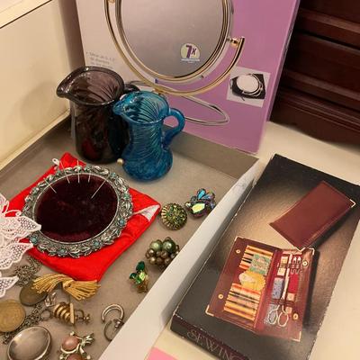 Sale Photo Thumbnail #659: Broken & Odd jewelry plus 1 mirror, sewing kit, vases, etc.