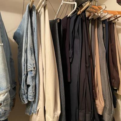 Sale Photo Thumbnail #689: 25 pair of men's pants - most are 38x30