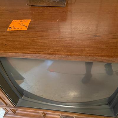 Sale Photo Thumbnail #722: Zenith Sentry 2 Retro TV Console includes remote, detachable light - TV does not turn on