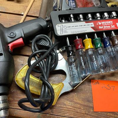 Sale Photo Thumbnail #792: Lot of Misc. Tools #3