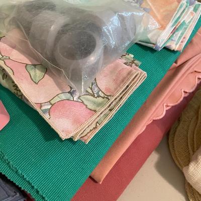 Sale Photo Thumbnail #939: Asst. Rose - green - blue - tablecloth, napkins plus