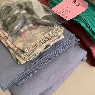 Sale Photo Thumbnail #938: Asst. Rose - green - blue - tablecloth, napkins plus