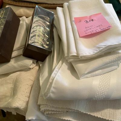 Sale Photo Thumbnail #941: Asst Ivory/White Linens - 10 plus pieces