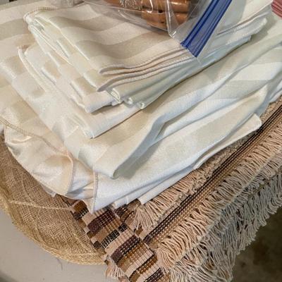 Sale Photo Thumbnail #944: Asst Ivory/White Linens - 10 plus pieces