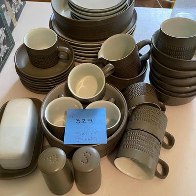 Sale Photo Thumbnail #985: 6 place setting - Brown stoneware 