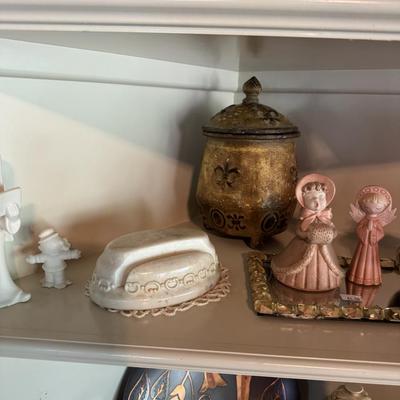 Sale Photo Thumbnail #229: Decorative plates
Figurines