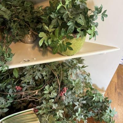 Sale Photo Thumbnail #242: House plants book
Fake plants
Fake greenery