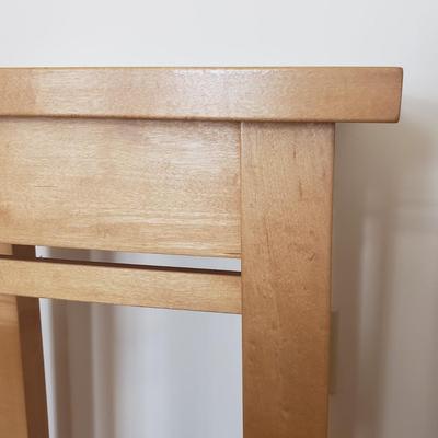 Blonde Wooden Display Table (E-KD)