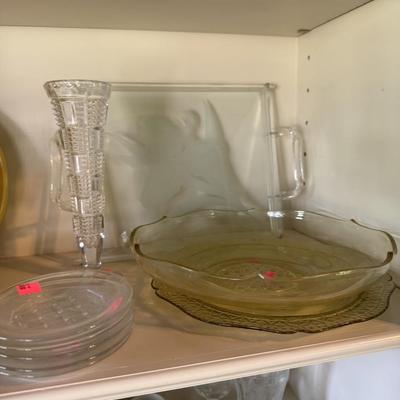 Sale Photo Thumbnail #283: Tea cups
Vase
Cups
