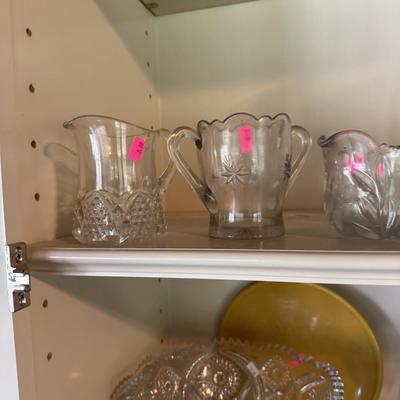 Sale Photo Thumbnail #285: Tea cups
Vase
Cups