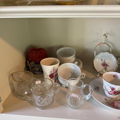 Sale Photo Thumbnail #281: Tea cups
Vase
Cups