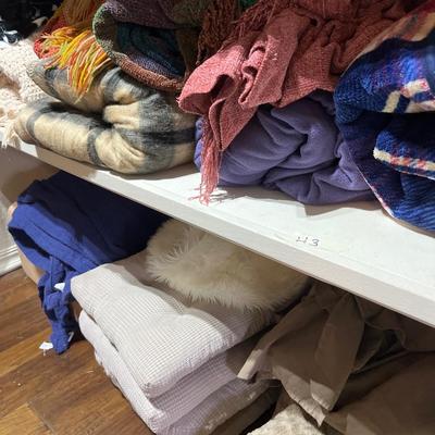 Sale Photo Thumbnail #309: Blankets, Throws, cushions and pillows