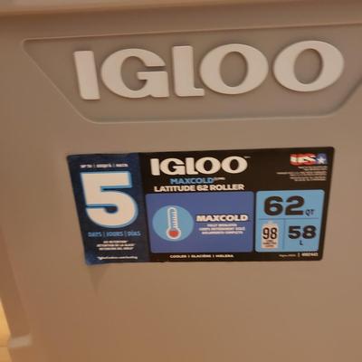 Rolling Igloo Cooler, Lands End Soft Sided Cooler and More (P-KD