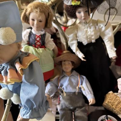 Sale Photo Thumbnail #333: Porcelain dolls

Shelf not included