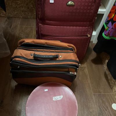 Sale Photo Thumbnail #347: Suitcase and bags