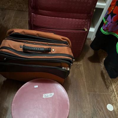 Sale Photo Thumbnail #346: Suitcase and bags