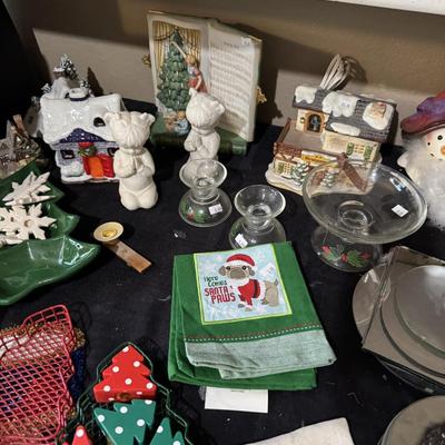 Sale Photo Thumbnail #358: Books
Decor
Lights
Plates

Polka dot trees & wire baskets not included

Table & shelves not included
