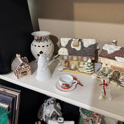 Sale Photo Thumbnail #355: Books
Decor
Lights
Plates

Polka dot trees & wire baskets not included

Table & shelves not included