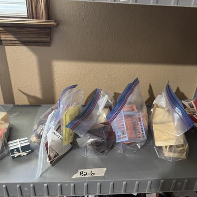 Sale Photo Thumbnail #375: Plastic & wooden doll house furniture

Shelf not included