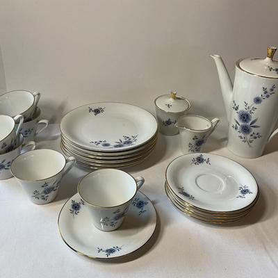 Bavaria 6 piece set of china plus