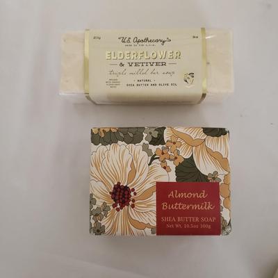 NIB Soaps and Candles (P-KD)