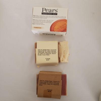 NIB Soaps and Candles (P-KD)