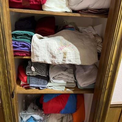 Sale Photo Thumbnail #426: Heating pads , sheets, pillow cases