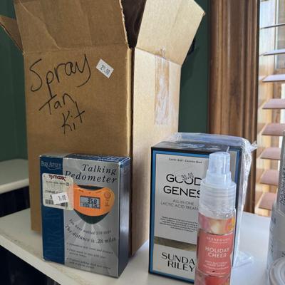 Sale Photo Thumbnail #430: Skin care
Spray tan kit

Table & shelves not included